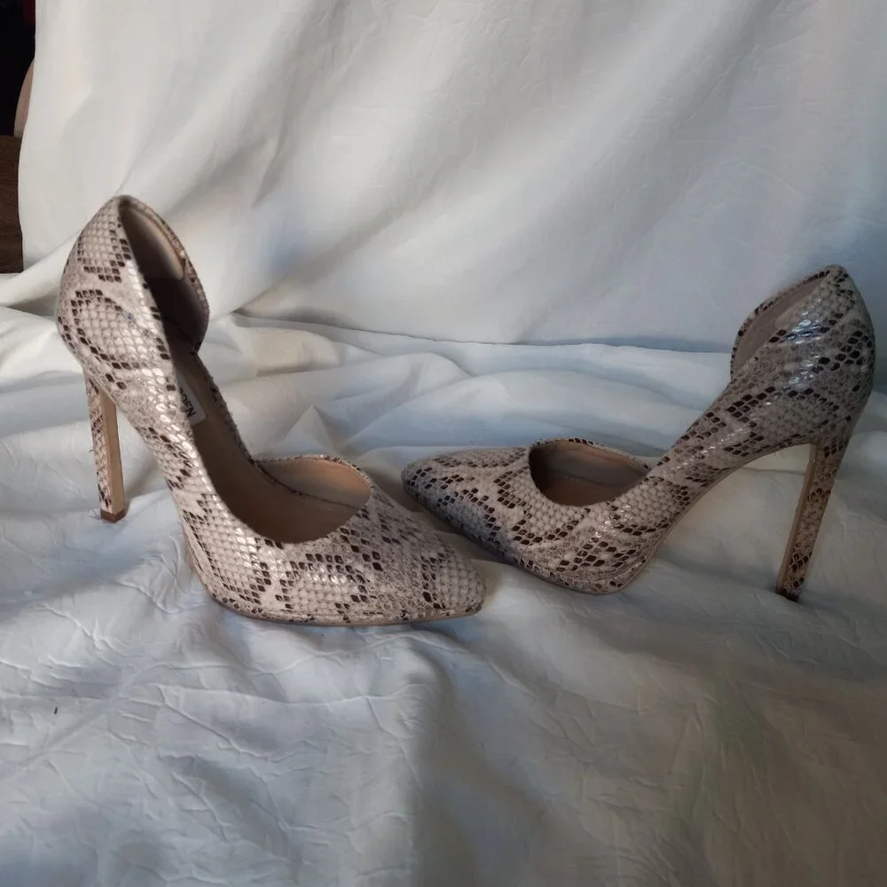 Steve Madden snakeskin heels 8 - Picture 1 of 2